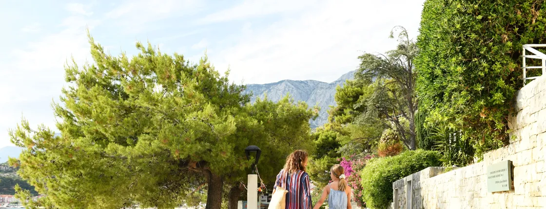 Morning shuttle bus to Makarska