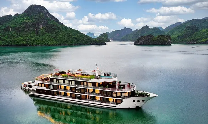 Luxury 5 Star Overnight Cruise in Halong Bay & Lan Ha Bay (2D/1N)