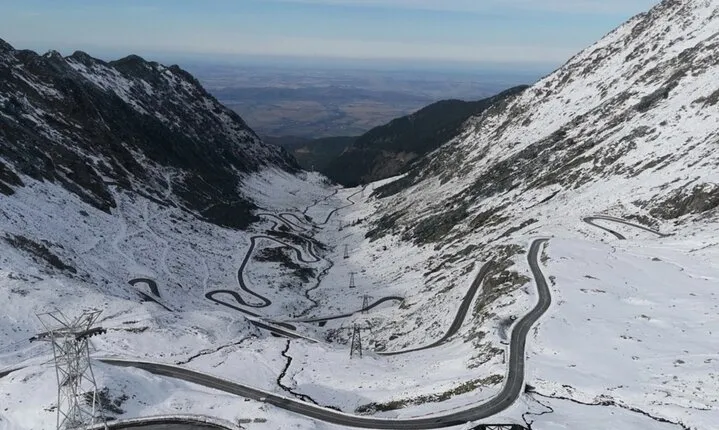Small-group max 7 - Top Gear Road - Transfăgărăşan Highway