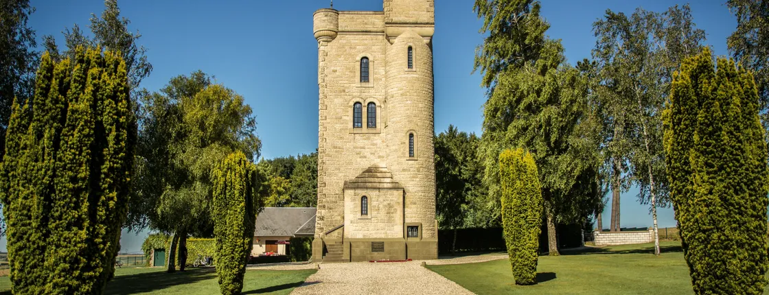 Day trip to Somme Battlefields, Australian memorial and Amiens cathedral from Paris