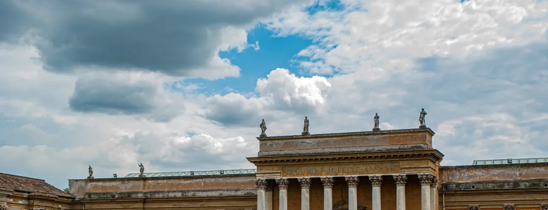 Aperitif and Skip-the-Line Ticket for the Vatican Museums