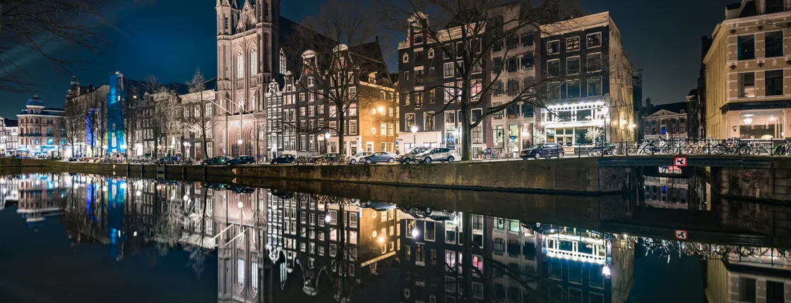 Spectacular evening cruise from Amsterdam