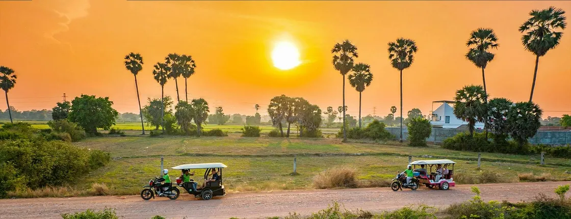 Lotus Silk Farm tour and countryside sunset by tuk-tuk in Siem Reap