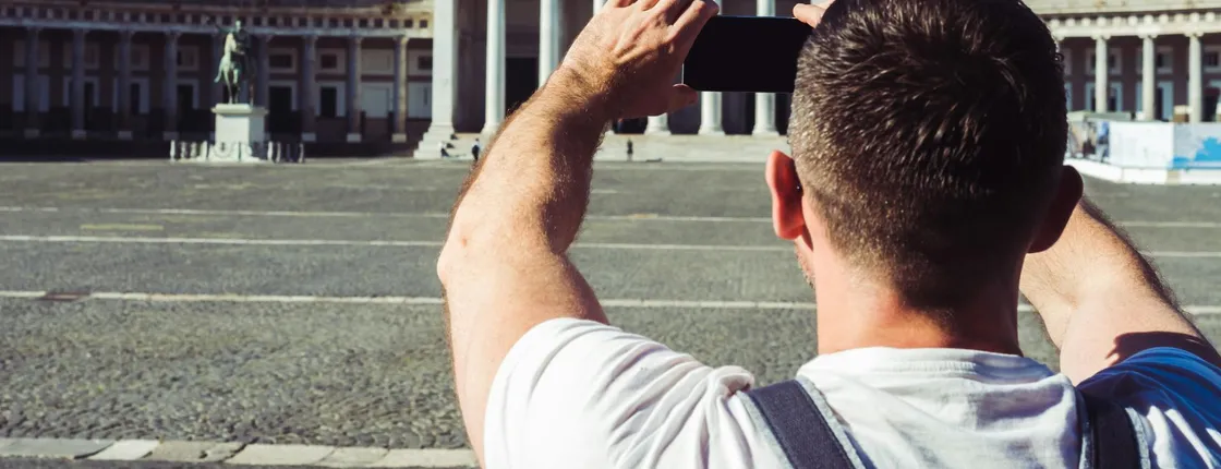 Half-day private and personalized walking tour of Naples