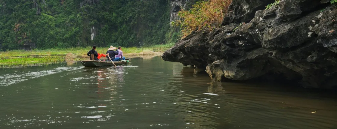 Hoa Lu Ancient Capital guided tour with Tam Coc boat ride and Mua Cave