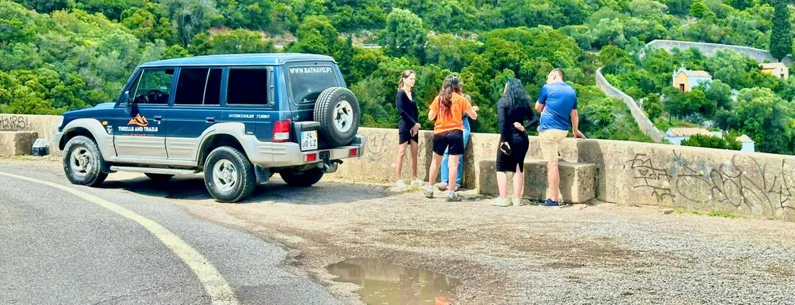4×4 tour from Sesimbra to the Arrábida Mountains