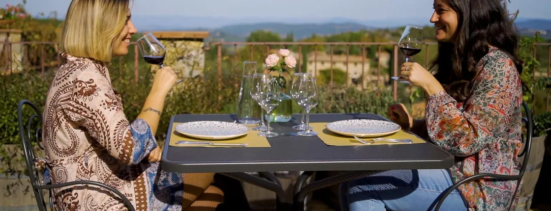 The essence of Tuscany tour with wine tasting and lunch