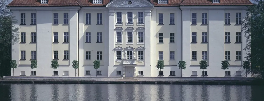 Köpenick Palace and Room Art exhibition skip-the-line ticket