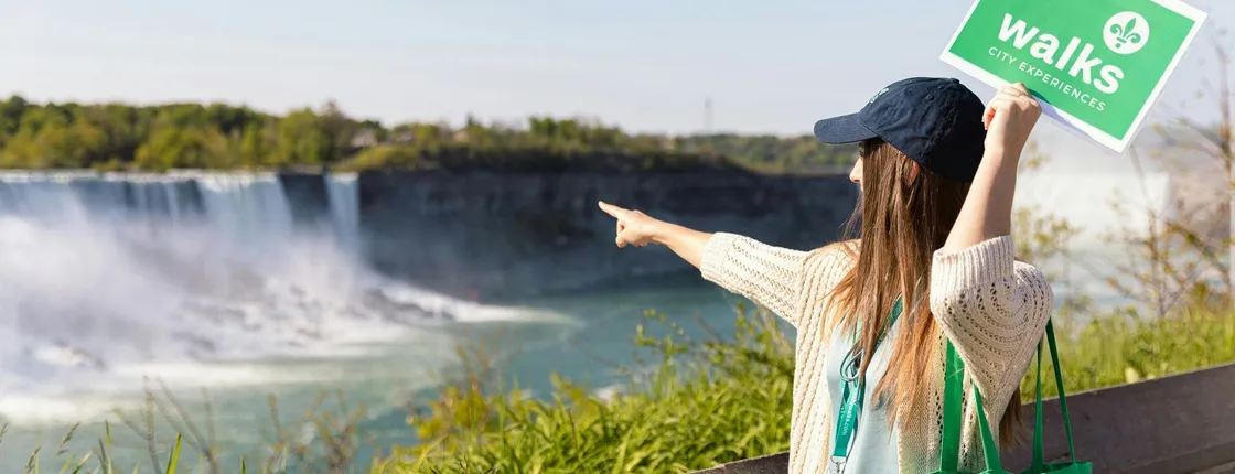 Exclusive Niagara Falls tour by boat and Journey Behind the Falls