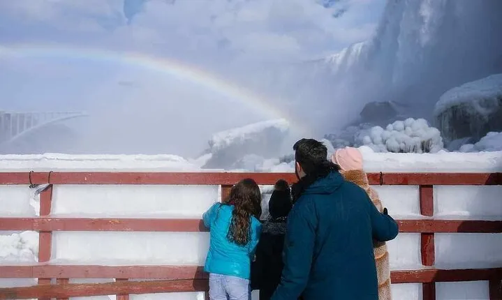 Niagara Falls Winter Wonderland Small Group Tour