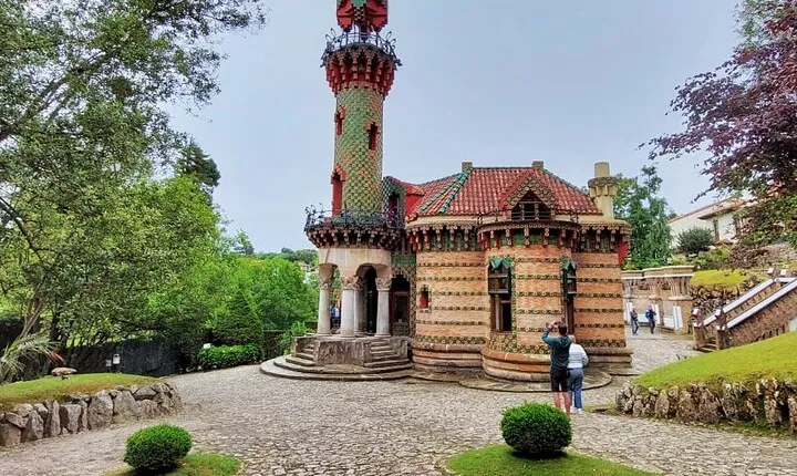 Comillas, Modernism & Gaudi with entrance tickets -small groups