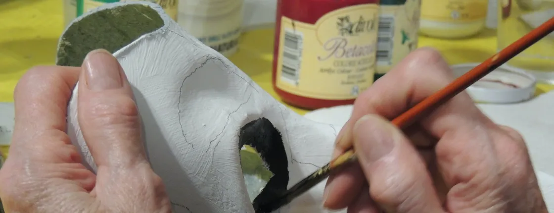 Venetian Carnival mask workshop
