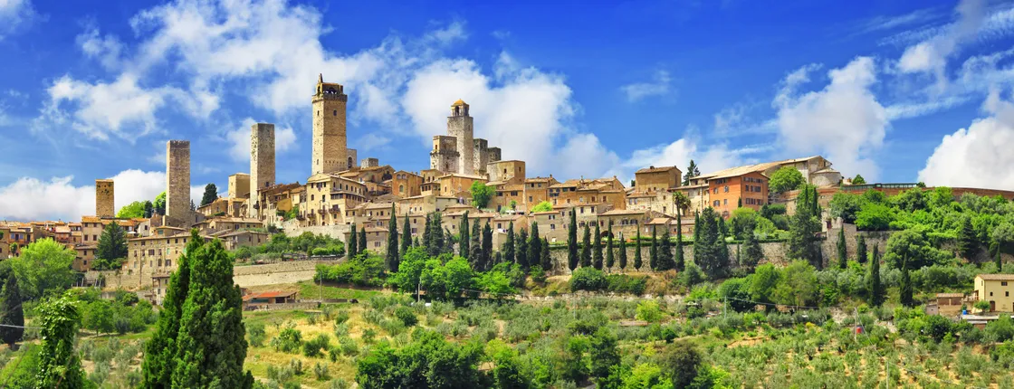 Siena and San Gimignano tour from Rome with food and wine tasting