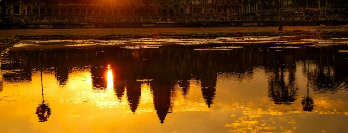 Angkor Wat sunrise tour