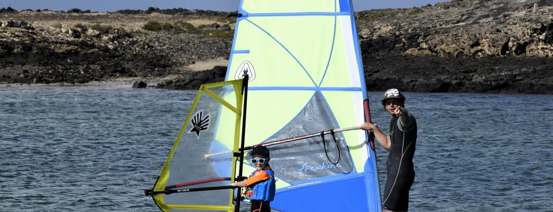 Half-day windsurf course in Corralejo
