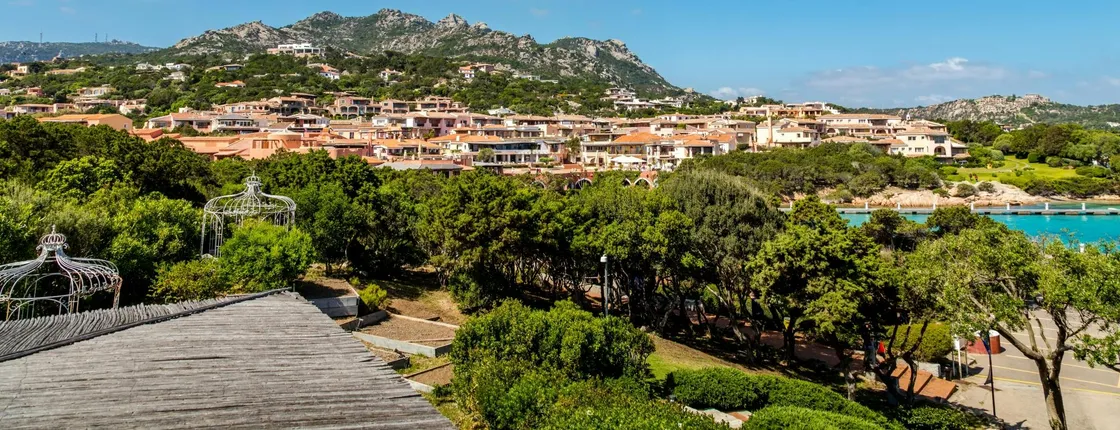 Guided tour of Costa Smeralda and San Pantaleo from Baia Sardinia