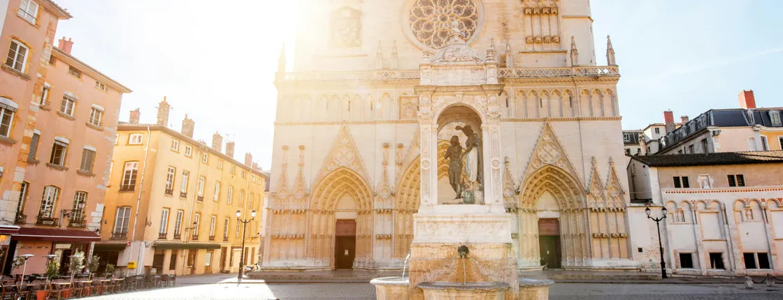 Private walking tour of the old Lyon district