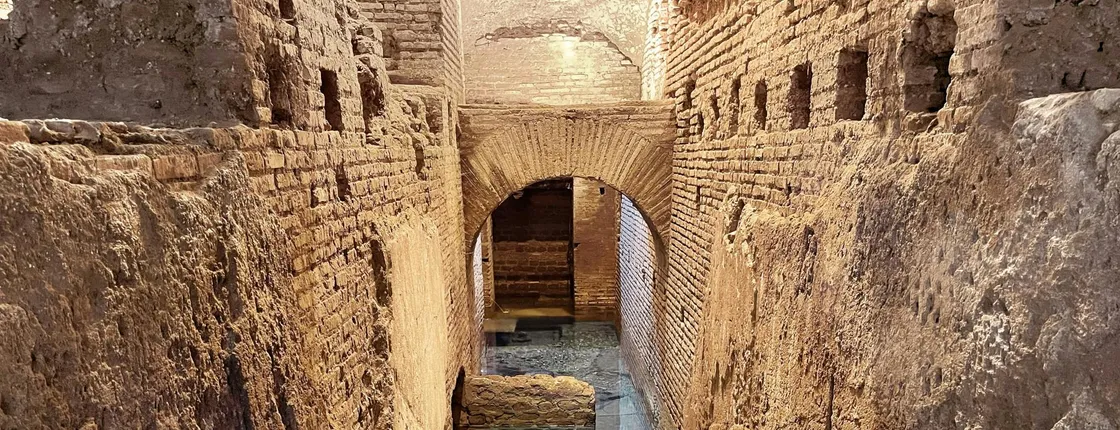 Capuchin Crypt and Trevi Fountain underground guided tour