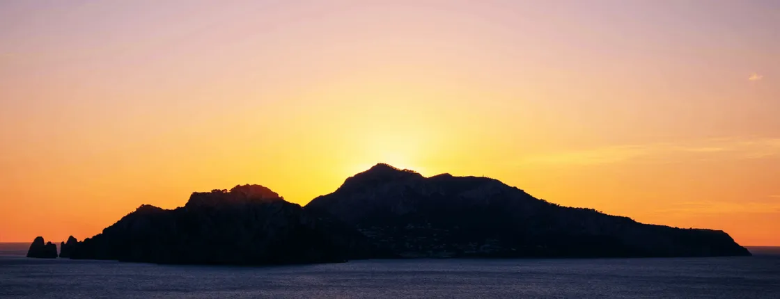 Capri day and night tour with local guide and boat trip