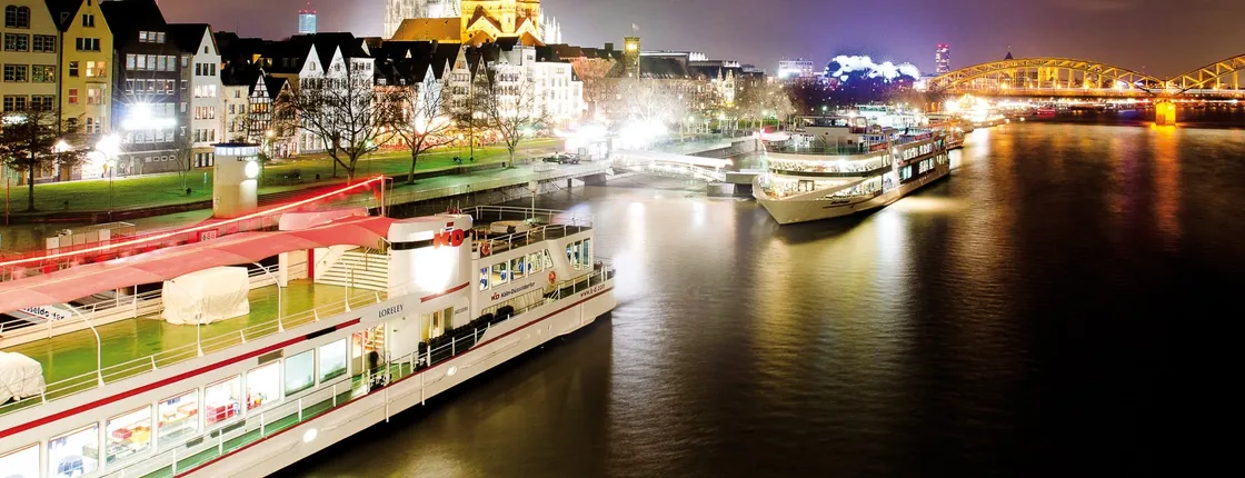2-hour afternoon cruise in Cologne at Christmastime