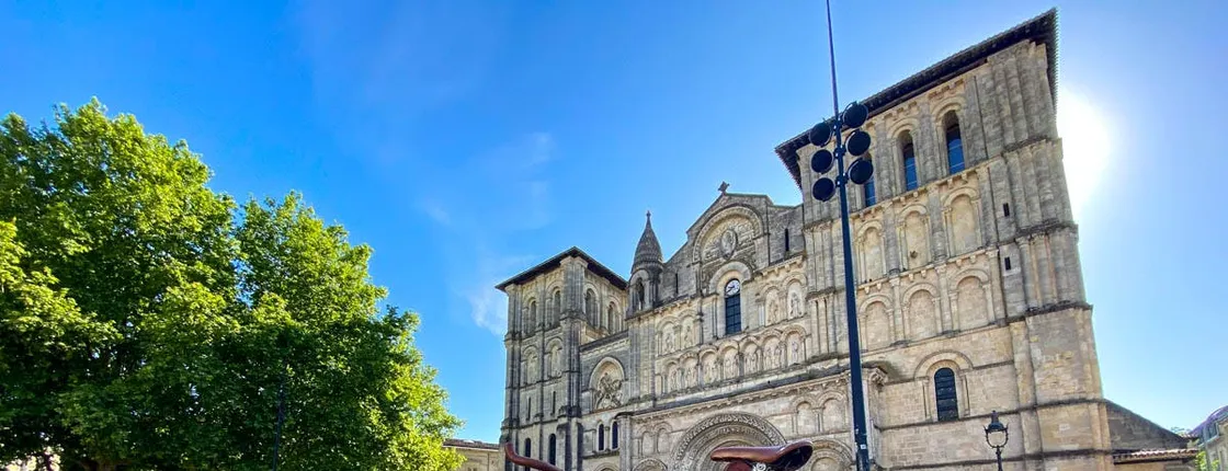 Guided bike tour of the local Bordeaux region