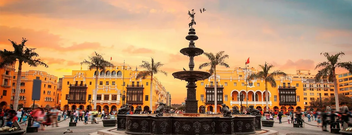 Colonial and modern Lima city tour with San Francisco catacombs