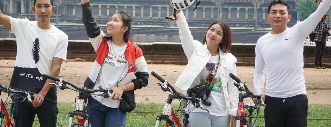 Angkor Wat temple private half-day cycling tour