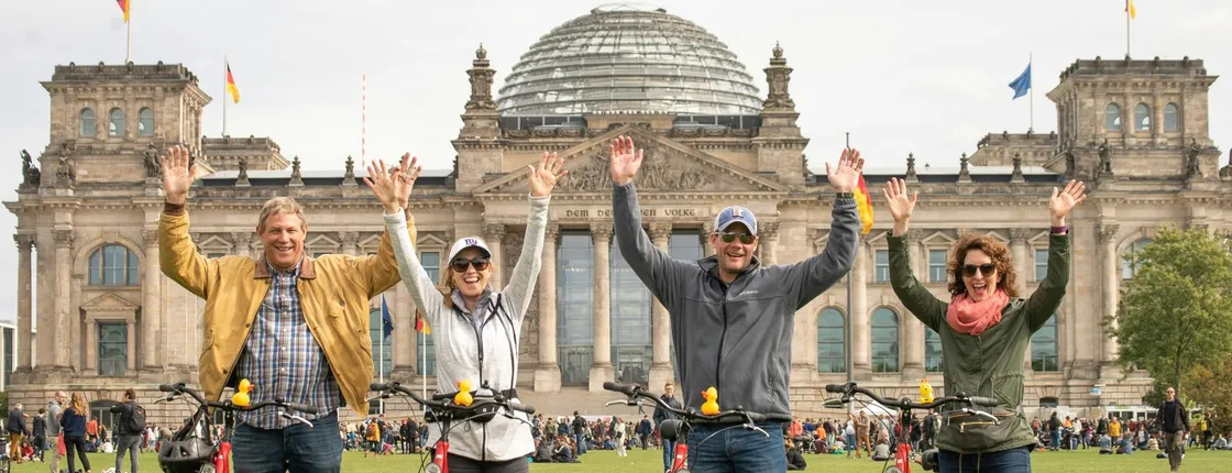 Berlin landmarks guided city bike tour