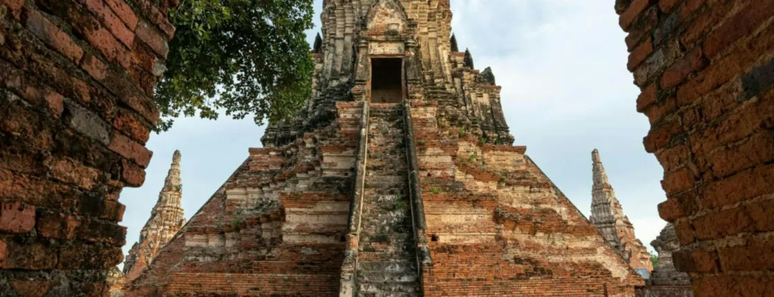 Full-day van charter to Ayutthaya and the Floating Market