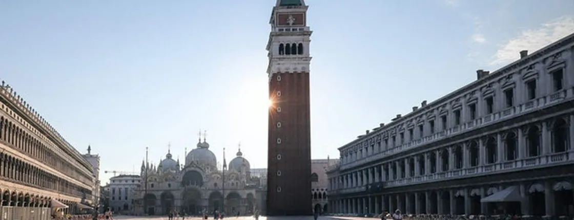 Online exploration game in Venice