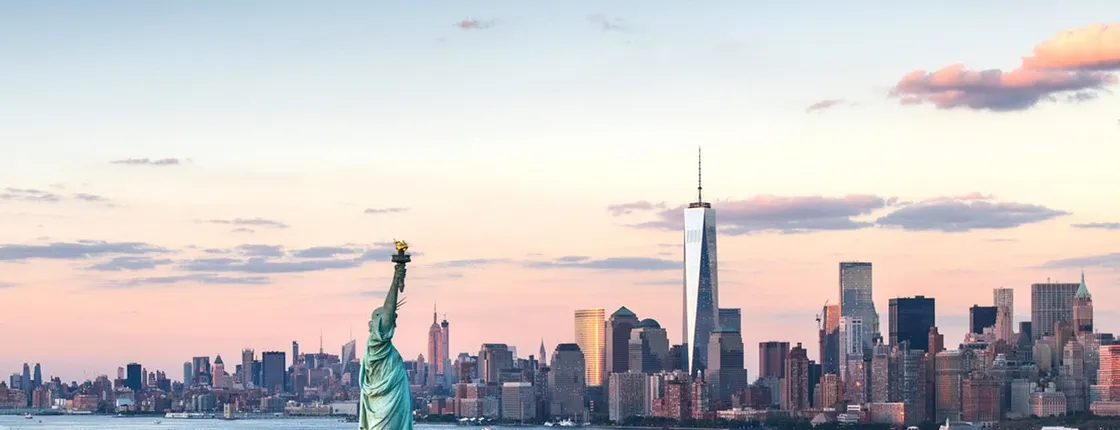 New York City landmarks sightseeing cruise with tour guide