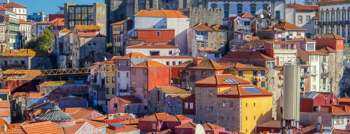 Full-day Tour of Old and Modern Porto with Cruise and Wine Tasting