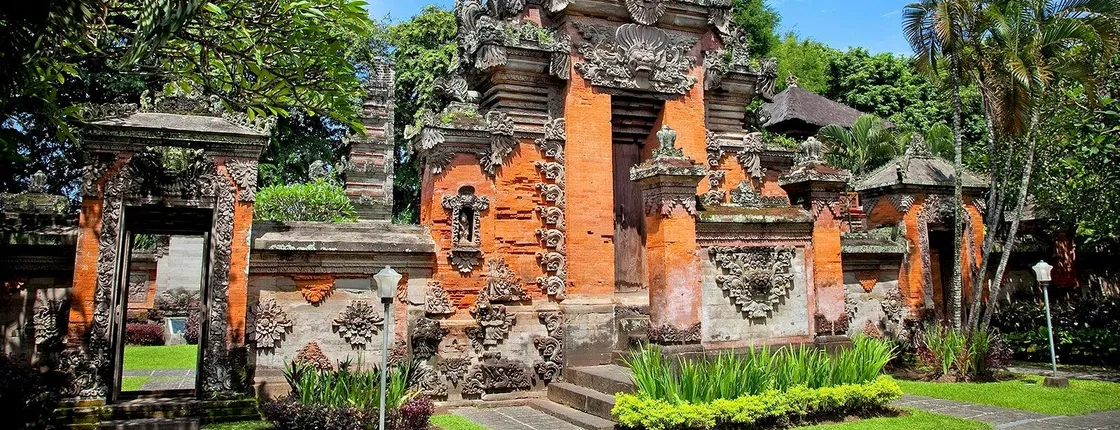 Denpasar heritage city walking tour with wellness experience