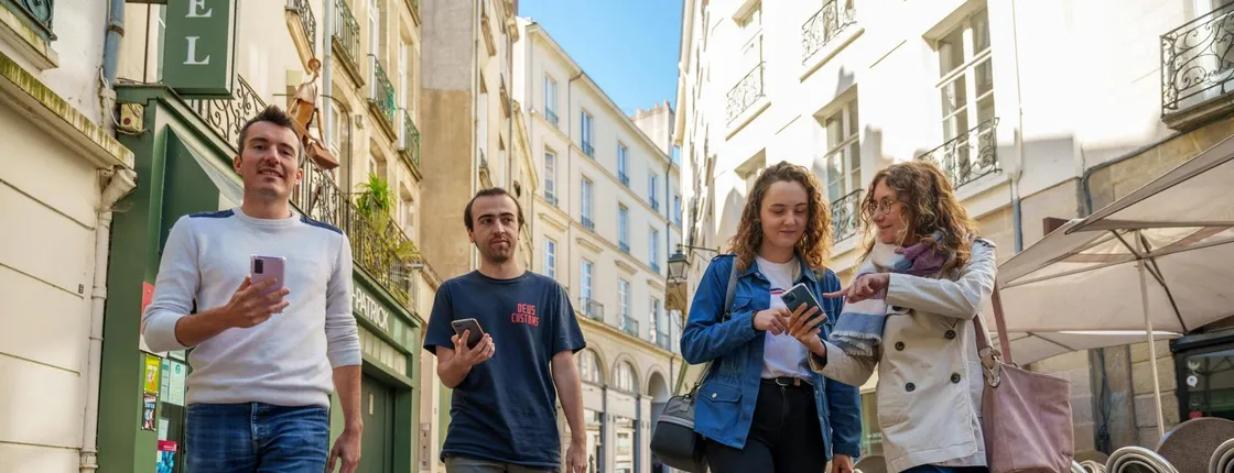 Bordeaux-style robbery outdoor city game
