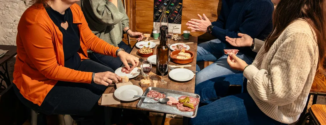 Traditional food tour in Lyon