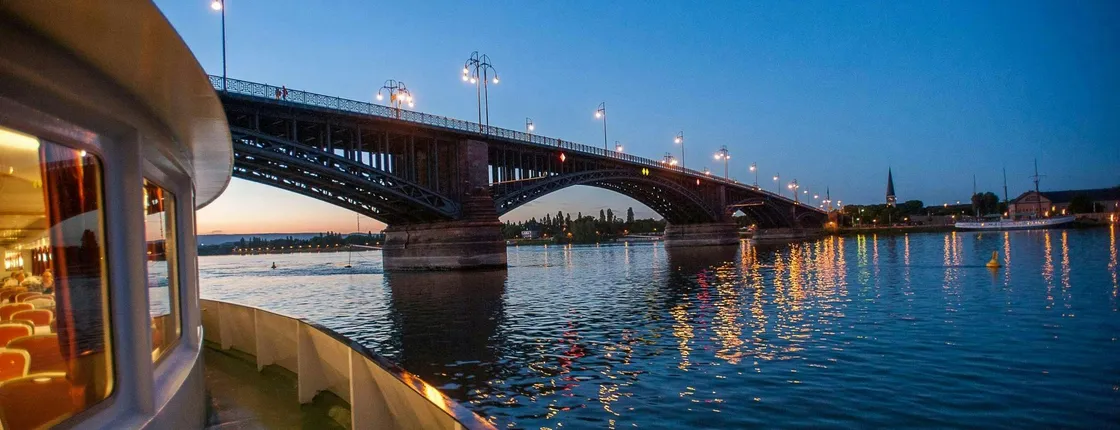Lounge evening cruise from Mainz