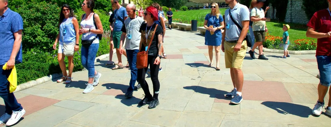 English Guided Tour to Wawel Castle Highlights