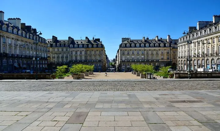 Outdoor escape game | The headquarters of Rennes