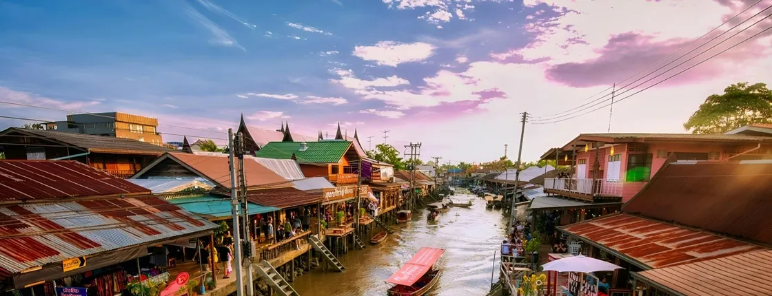 Full-day Amphawa market and firefly boat tour from Bangkok