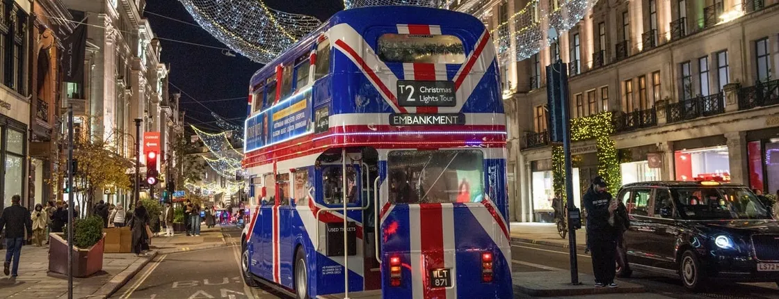 London Christmas bus tour with afternoon tea and snacks