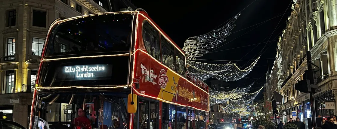 Christmas lights bus tour with hop-on hop-off Thames River pass
