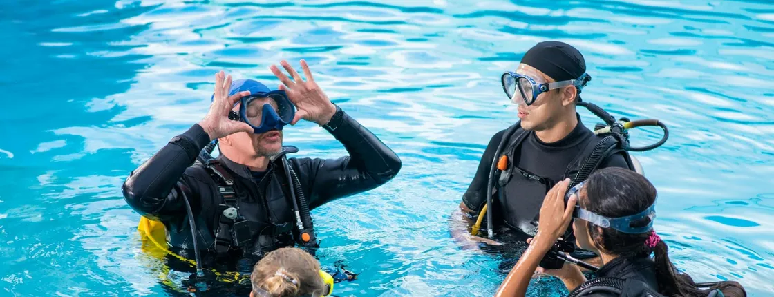 Discover scuba diving in Albufeira