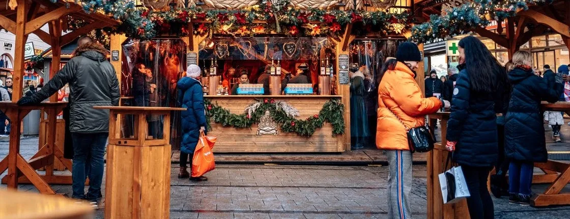Munich Christmas market tour with traditional snacks and drinks