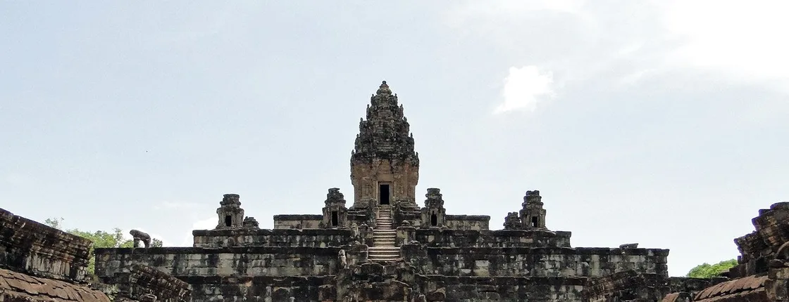 Roluos group temple half-day private tour near Siem Reap