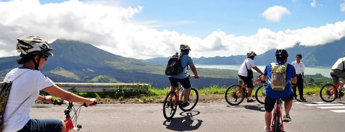 Bali scenic cycling tour