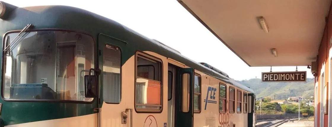 Etna Wine Train guided tour with wine and food tastings