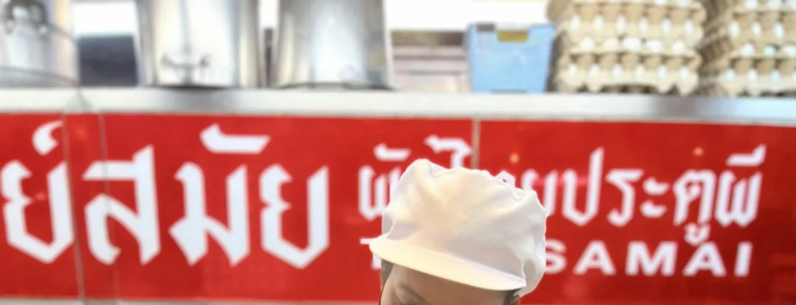 Guided tour of Bangkok food scene with Michelin-recognized restaurants