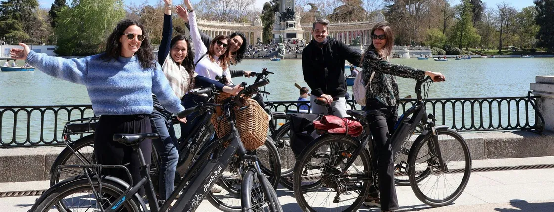 Small-group guided tour of Retiro Park by e-bike
