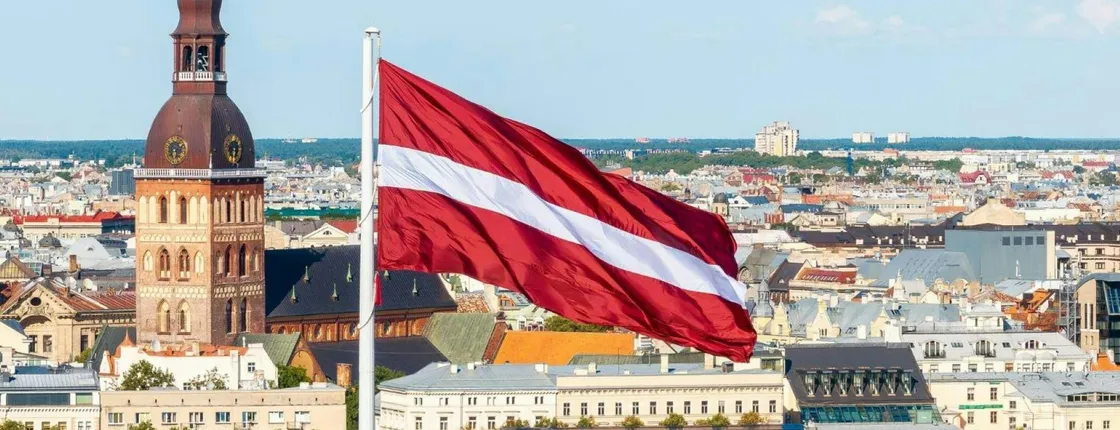 Guided tour of Riga's most photogenic spots with a local