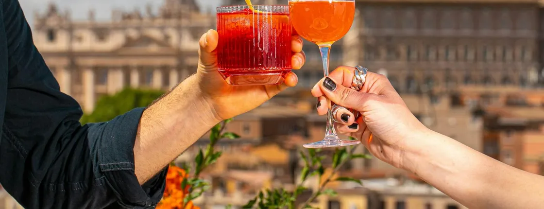 Rome piazzas and fountains sunset guided tour with aperitivo